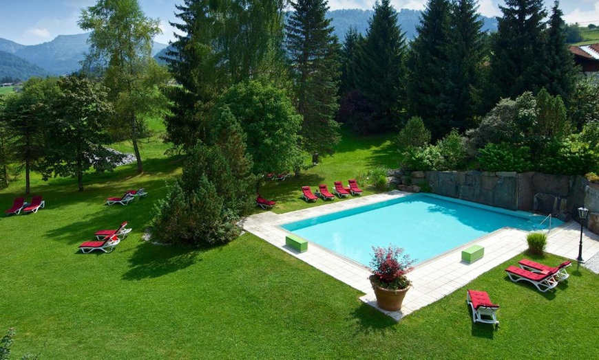 Image 1: Oberstaufen im Allgäu: Deluxe-Doppelzimmer inkl. 3/4 Pension & Spa