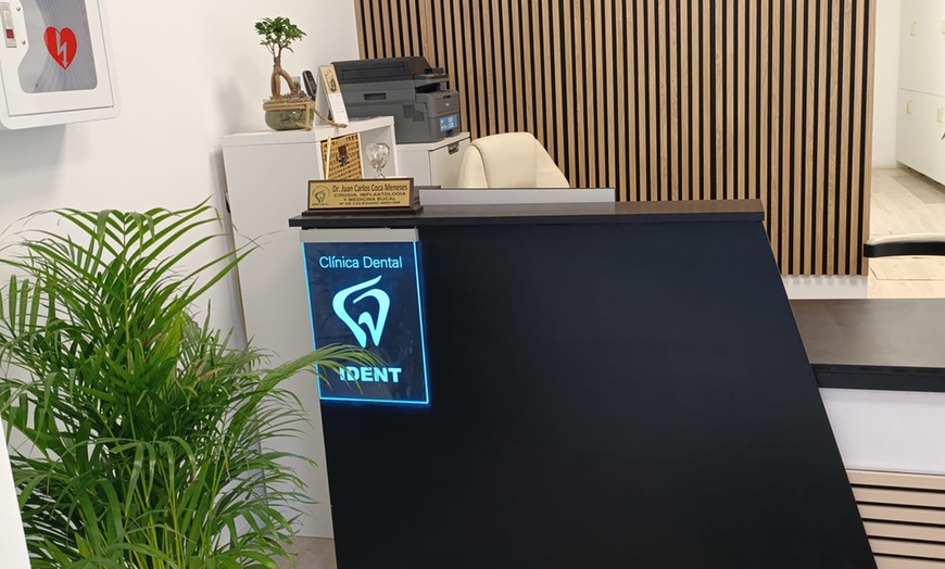 Image 4: Hasta 71% de dto. en Limpieza dental en Clinica Dental Estetica Ident Lab