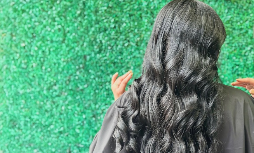 Image 4: Wash, Cut & Blow Dry w/w/o Full Head Colour