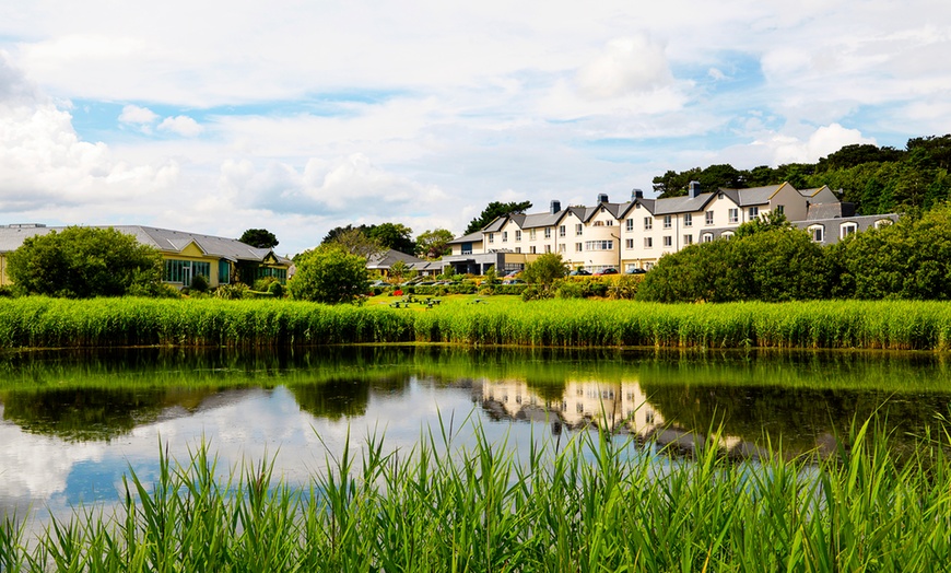 Image 2: Seaside Hotel in Co. Wicklow