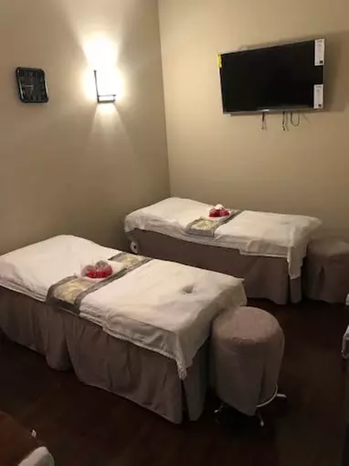 Unwind in Serenity: Rejuvenating Deep Tissue Massages
