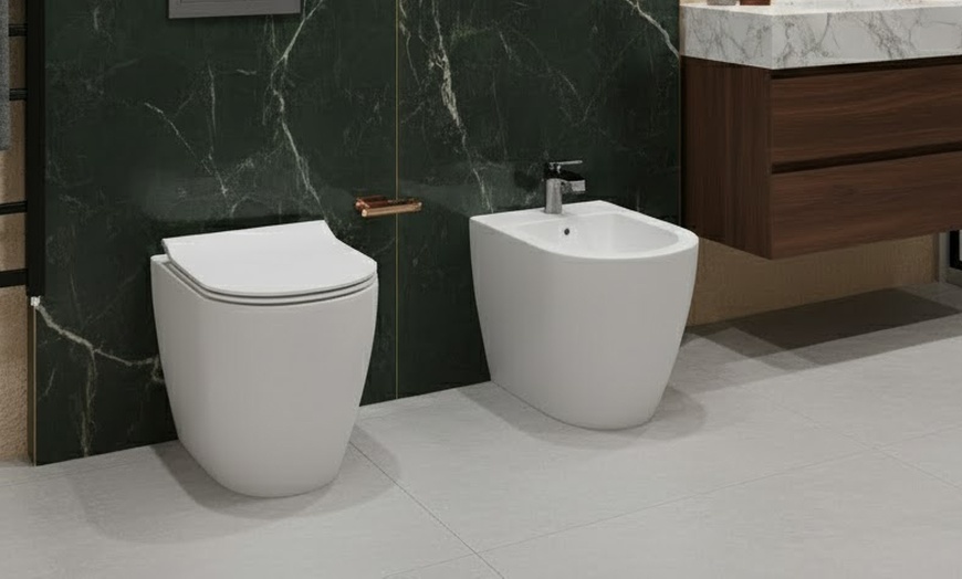 Image 10: Set di sanitari filomuro