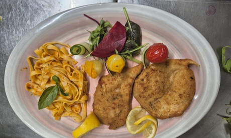 Für 1 Person: Schnitzel (einlösbar Mo. - Fr.)
