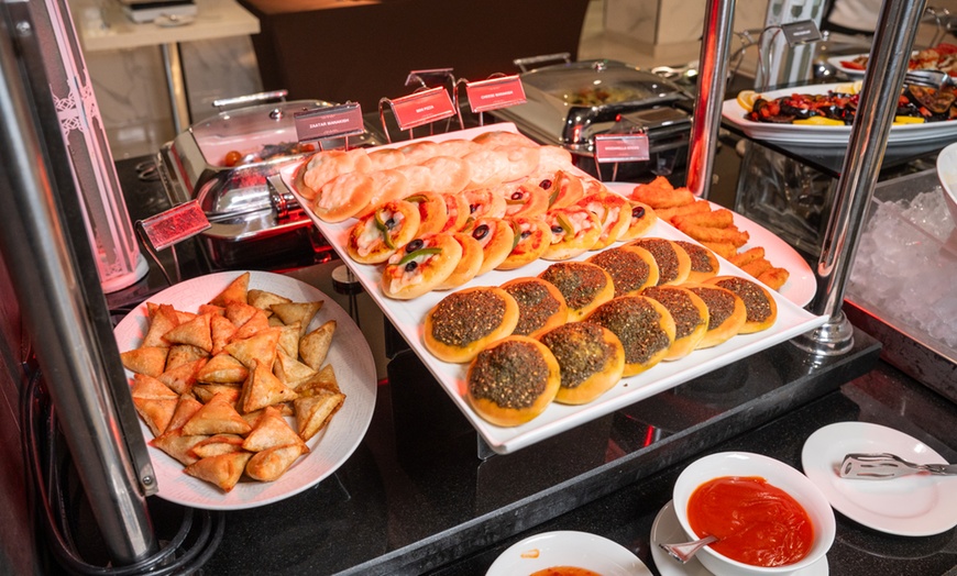 Image 4: Premium Iftar Buffet with Bottomless Ramadan Beverages