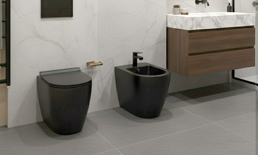 Image 5: Set di sanitari filomuro