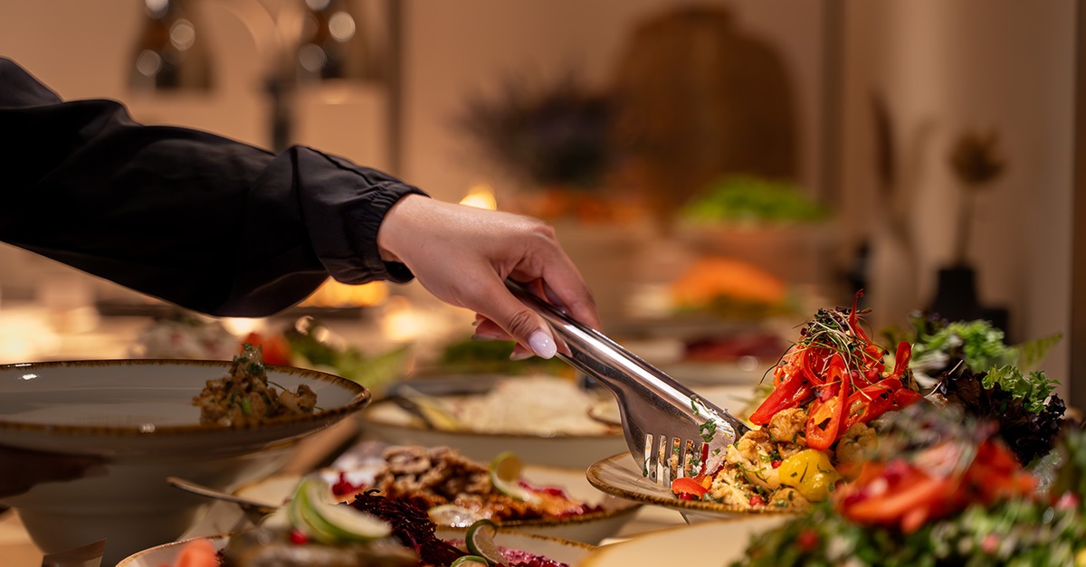 Saturday Night Dinner Buffet With 2 Beverages For 1 Child And More Saturday Night Dinner Buffet With 2 Beverages For 1 Child And More