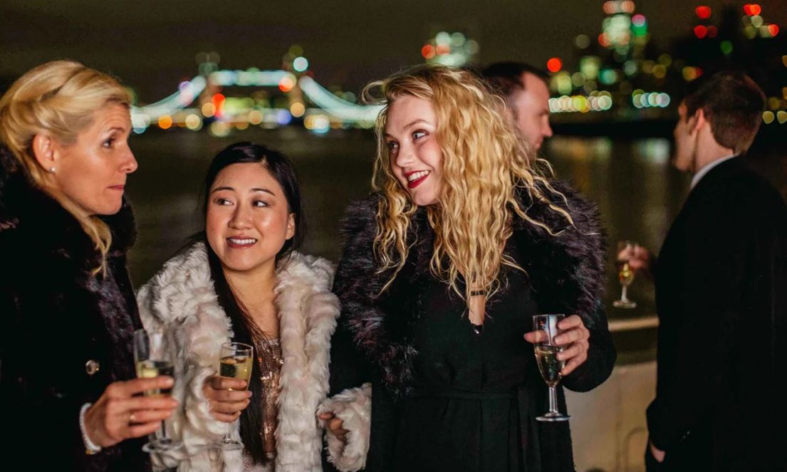 Thames Dinner Cruise with 3-Course Meal & Live Entertainment