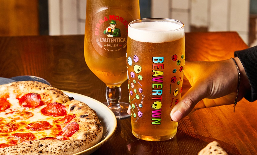 Image 17: Social Pub & Kitchen | Burgers, Pizzas, Wings, Sharers | 