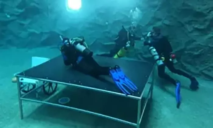 Duikervaring opdoen onder begeleiding van gecertificeerde instructeurs