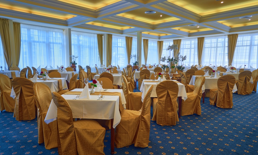 Image 12: Karlsbad: 2 Nächte, inkl. Frühstück & Wellness, opt. Halbpension