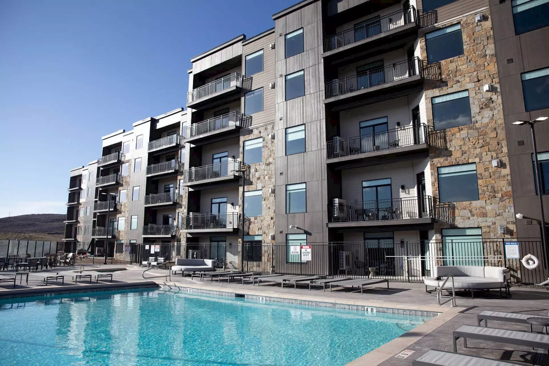 Member Pricing: 4* Mountain Resort in Park City with Sweeping Views 
