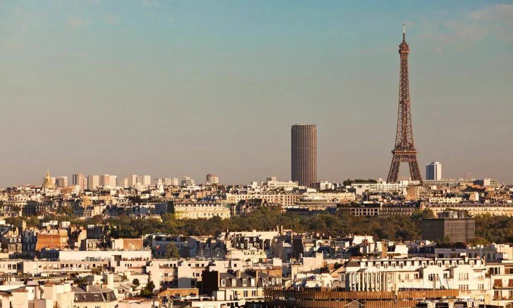 Paris: Standard-Zimmer mit Queensize-Bett