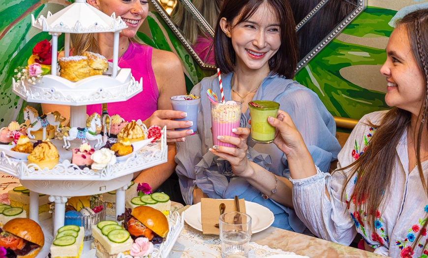 Image 4: High Tea with Sparkling Wine for 2–4 People