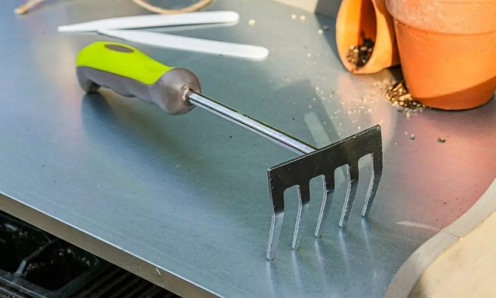 5-Piece Garden Hand Tool Set - Stainless Steel with Soft Grip Handles