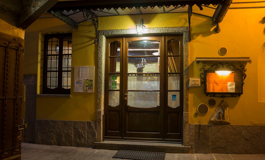 Image 5: Menu di terra o mare e vino, Lago Maggiore