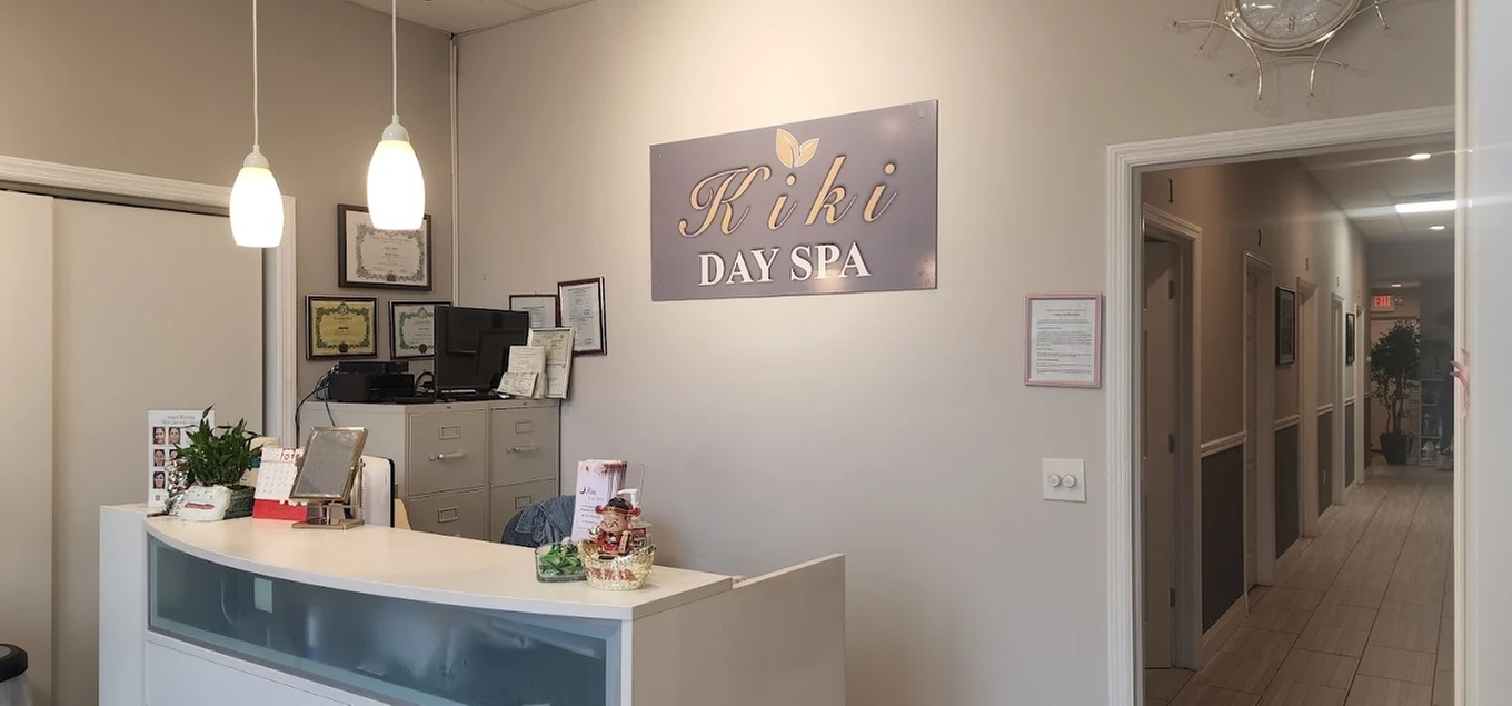 “Rest & Recover: 60‑Min Swedish or Deep‑Tissue Massage + Aromatherapy