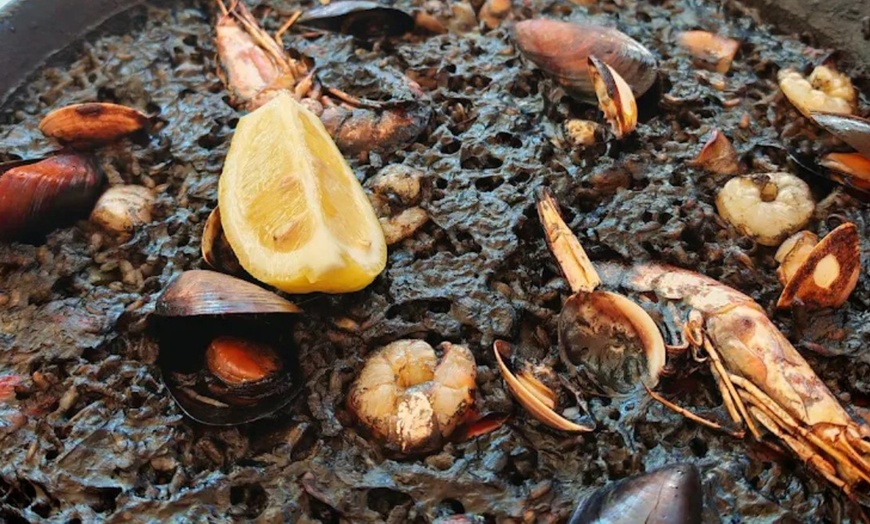 Image 6: Festín mediterráneo: menú de paella con opción a botella de vino