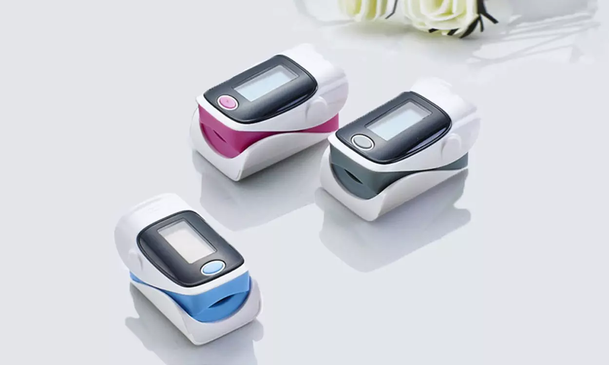 Fingertip Pulse Oximeter And Blood Oxygen Saturation Monitor With LED Display
