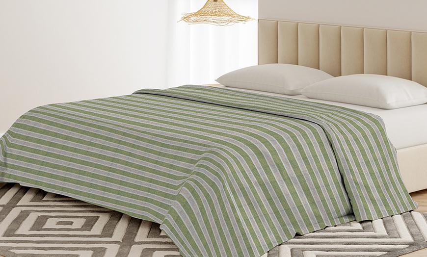 Image 43: Bankhoes en sprei van gerecycled katoen