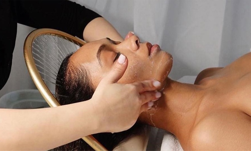 Image 1: Head spa avec Serenity Hair Spa