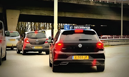 2 rijlessen van 60 minuten in omgeving Haarlem bij Rijschool Positief - Autorijschool positief