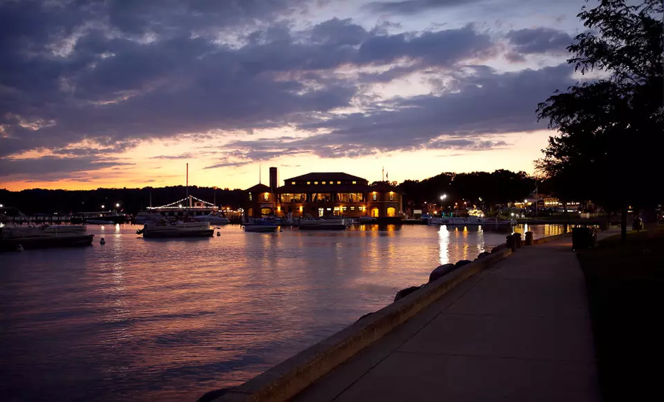 Stay at The Cove of Lake Geneva in Wisconsin - Primary Image