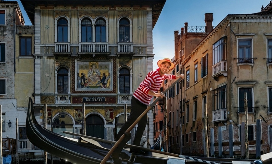 Image 2: ✈ Venice: Relax Up to 4 Nights with Return Flights 