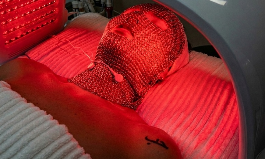 Image 4: Enjoy 60-min Custom Facial or a 90-min Signature Sculptistry Sessions!
