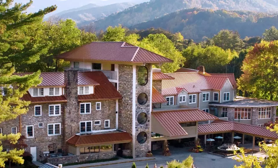 2-Night Stay with $25 Dining Credit at Waynesville Inn Golf Resort and Spa in Waynesville, NC - Primary Image