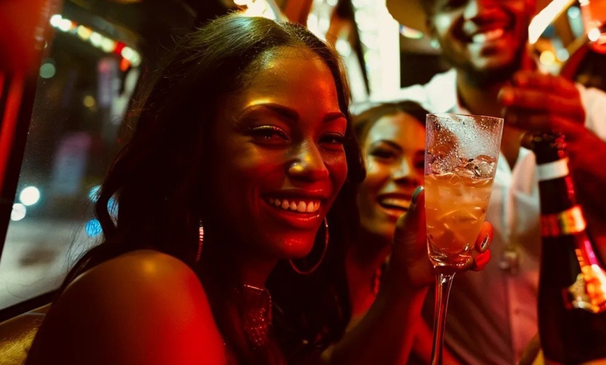 Image 11: 3-Hour Miami Hip-Hop Yacht Party with Live DJs & Free Drinks