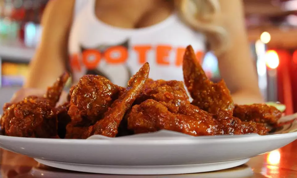 $15.50 for $25 Worth of Wings, Burgers, Sandwiches, and Seafood at Hooters - Primary Image