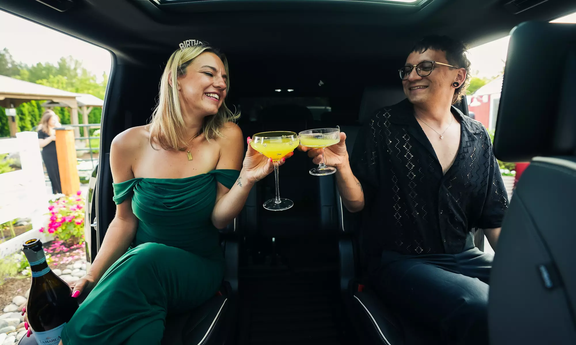 Premium Airport Transfer from SEA-TAC Airport for Up to 14 Passengers