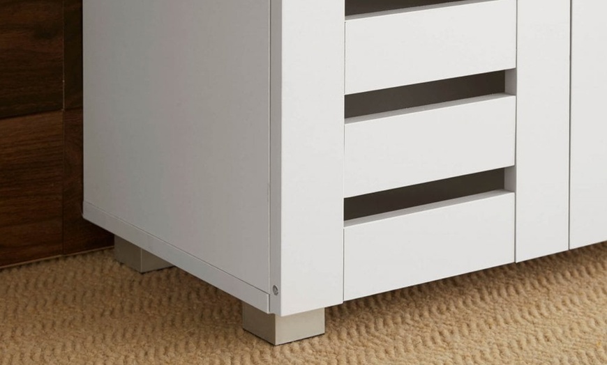 Image 29: Norway Two- or Three-Door Shoe Cabinet