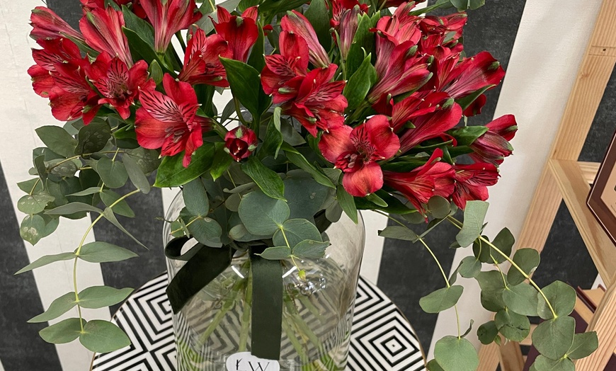 Image 7: Ramos Luwanda: Especial San Valentín con Bombones y Flores Naturales