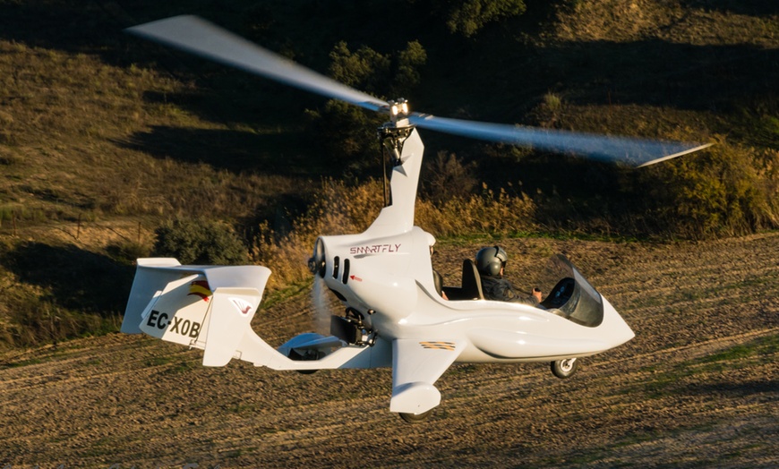 Image 6: Bautismo de vuelo: autogiro para 1 o 2 personas con duración a elegir 
