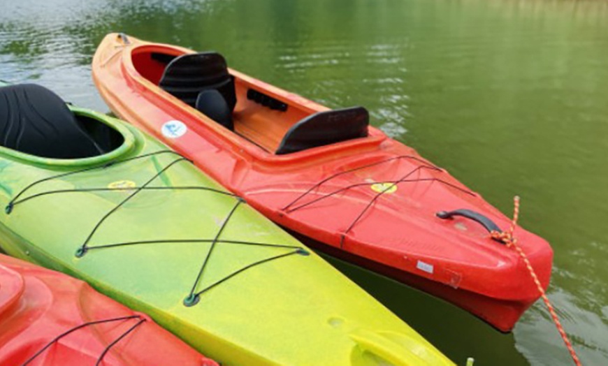 Image 4: 1 Std./Tagesticket Kajak- oder Tretbootverleih für bis zu 4 Personen