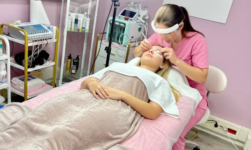 Lifting y tinte de pestañas, con laminado o henna de cejas