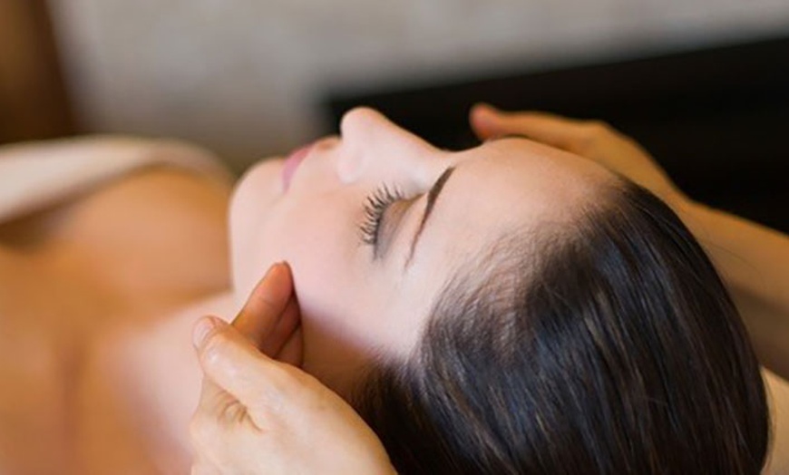 Image 2: 60 Min Pumpkin Facial w/ Upper Body Massage, Customized Facial & More
