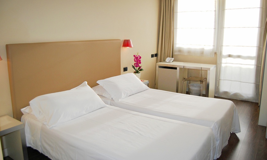 Image 7: Rome: 4* Standard Room Stay with Breakfast