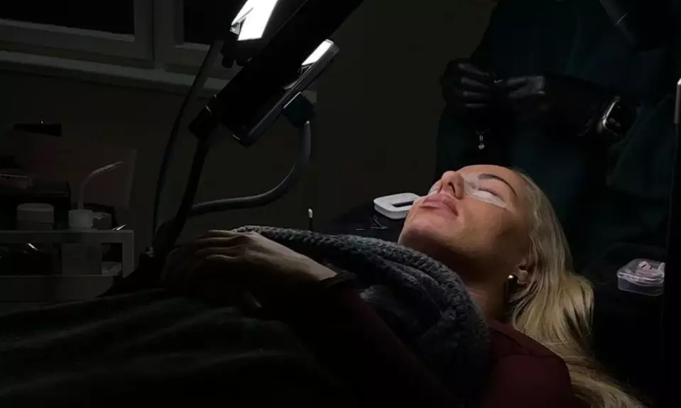 Lashlifting oder Wimpernverlängerung mit 2D- bis 6D-Volumentechnik