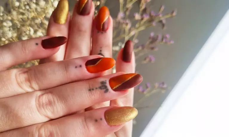 Manicura o pedicura exprés con esmaltado normal o permanente