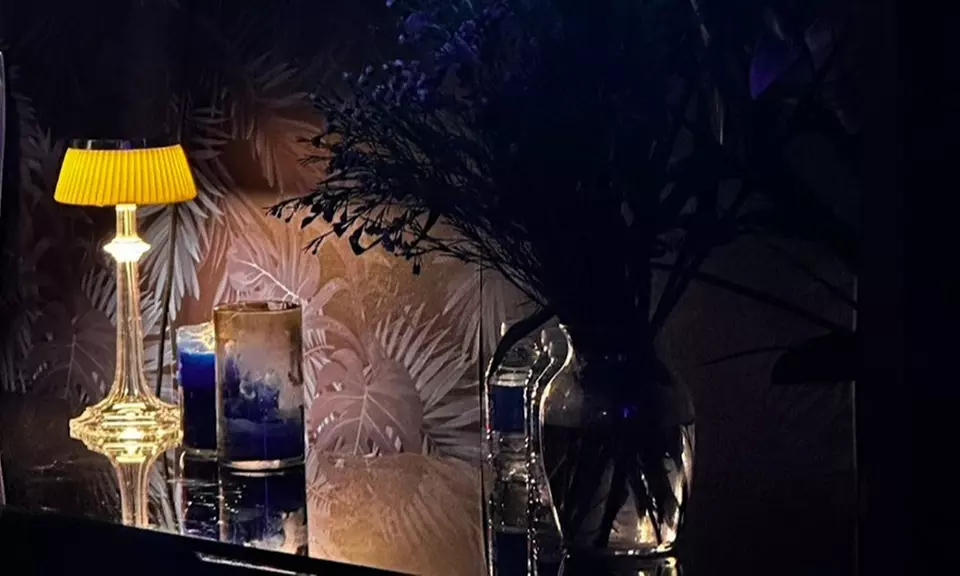 60, 90, or 120-Min Swedish OR Deep Tissue Massage with Hot Stone