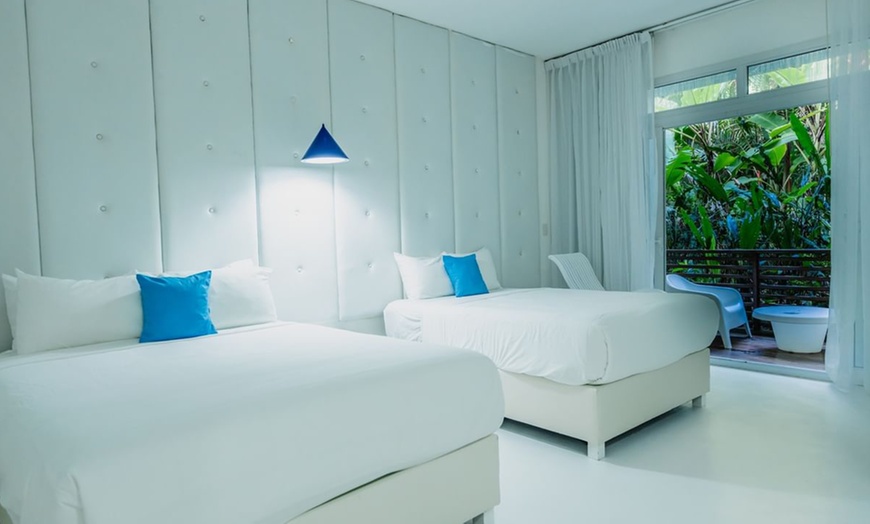 Image 3: ✈ 5-Night Luxe Costa Rica Beach & City Trip with Air & Car