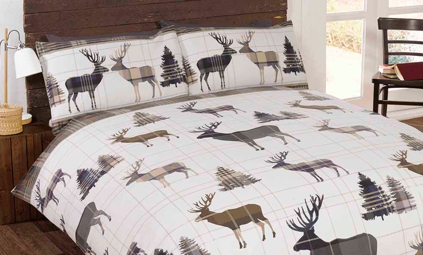 Image 2: Woodland Stag Duvet Set