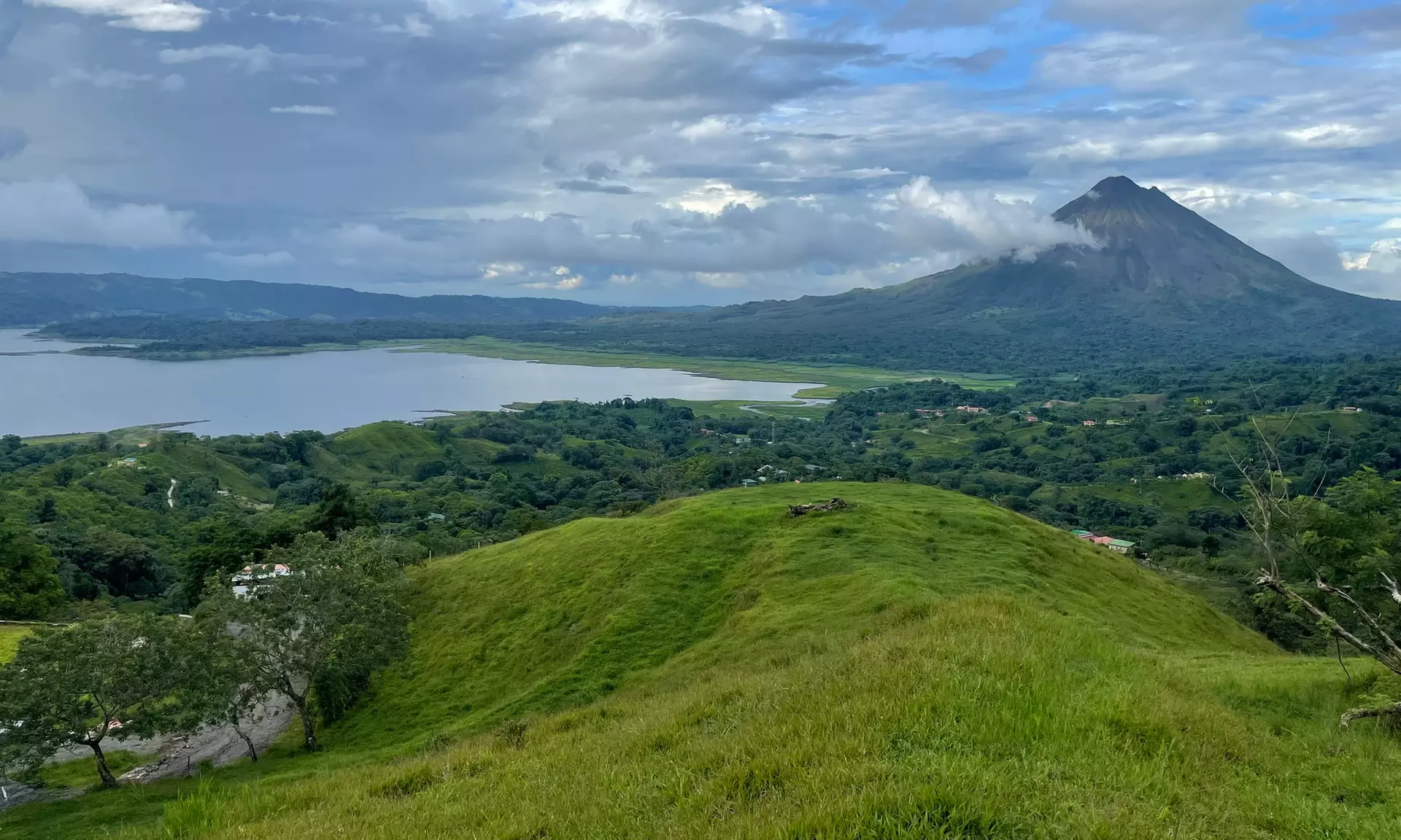 ✈ 12-Day Ultimate Costa Rica RoadTrip w/ Air, Hotel & Car from Worldee