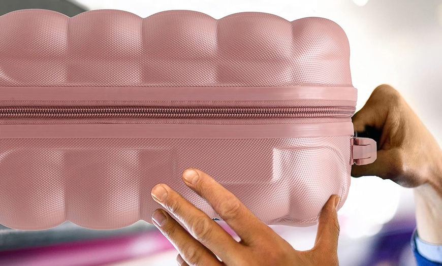 Image 6: Set of Three Hard Shell Suitcases