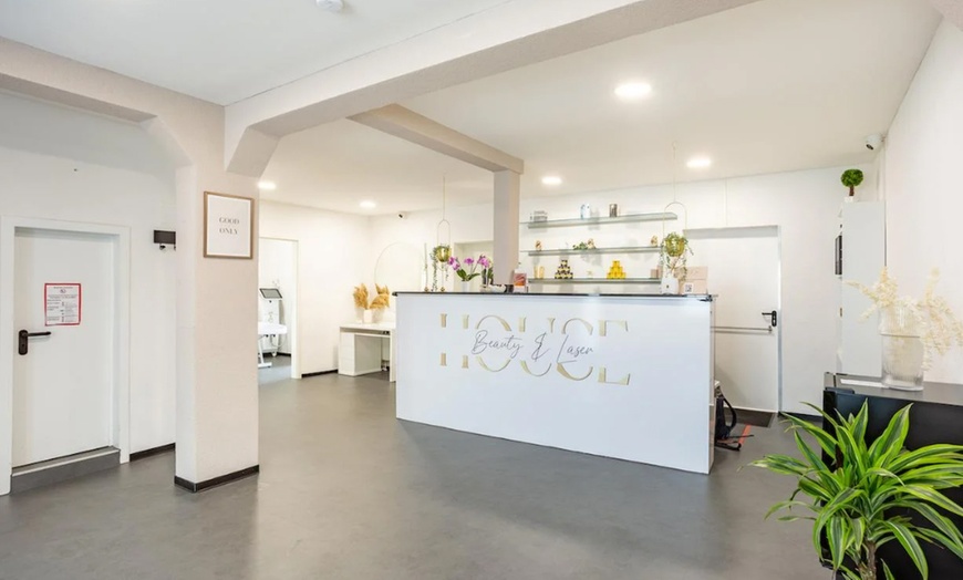 Image 4: Straffe Oberschenkel – 1, 3 oder 5 Verwöhn-Sitzungen gegen Cellulite