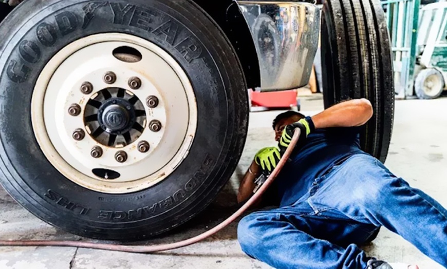 Image 7: Keep Your Engine Smooth with Synthetic or Conventional Oil Change