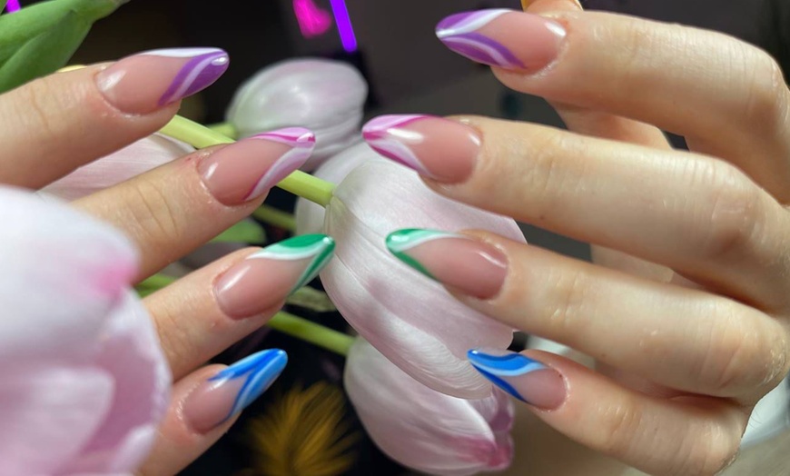 Image 14: Piękne paznokcie na co dzień: manicure i pedicure hybrydowy