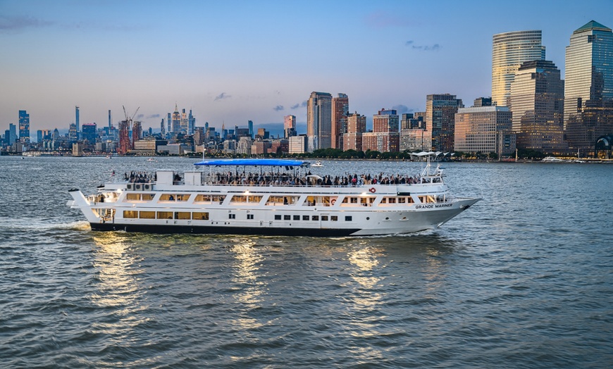 Image 3: NYC and Statue of LIberty Sightseeing Cruise from NYC Water Cruises